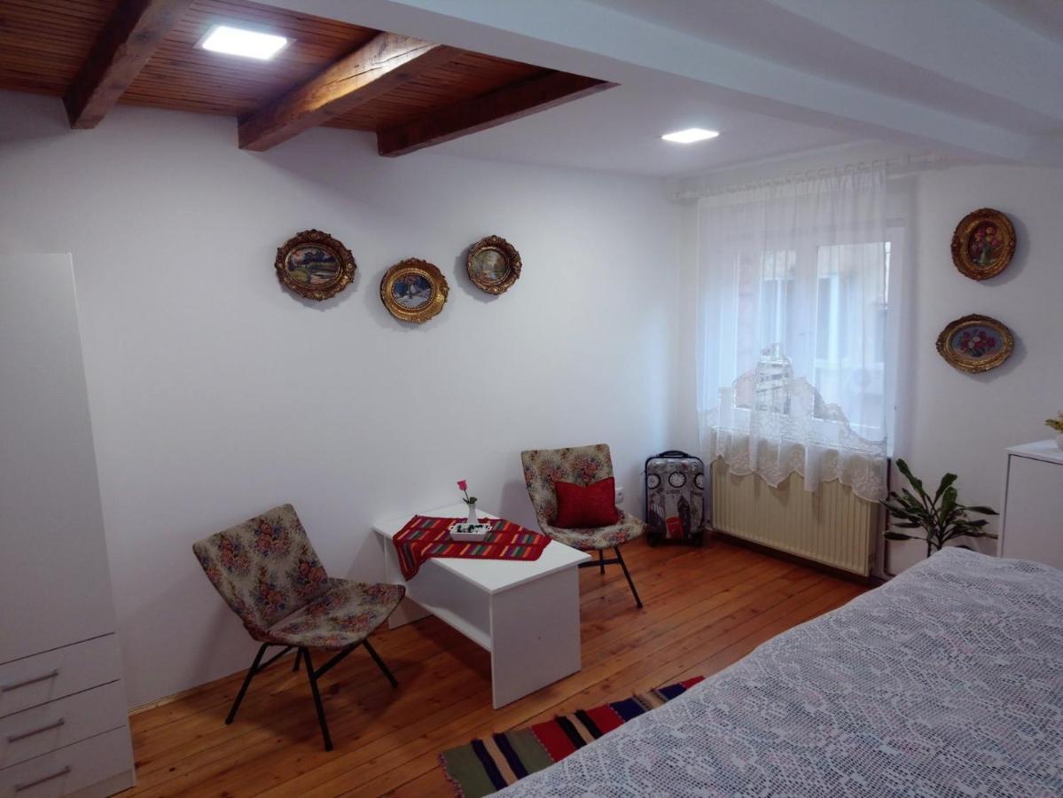 Mia Apartment Belgrado Buitenkant foto