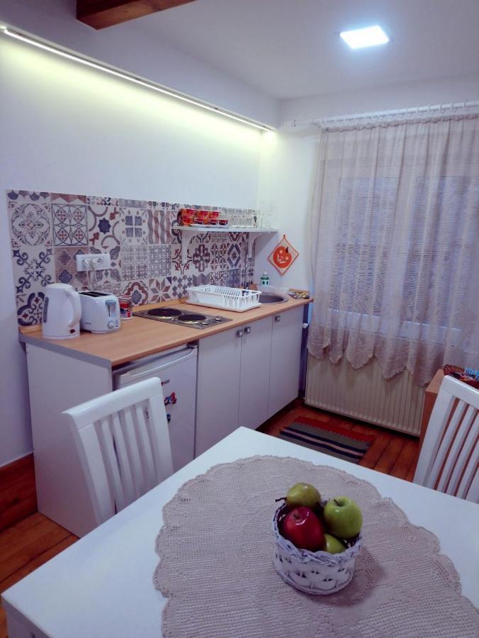 Mia Apartment Belgrado Buitenkant foto